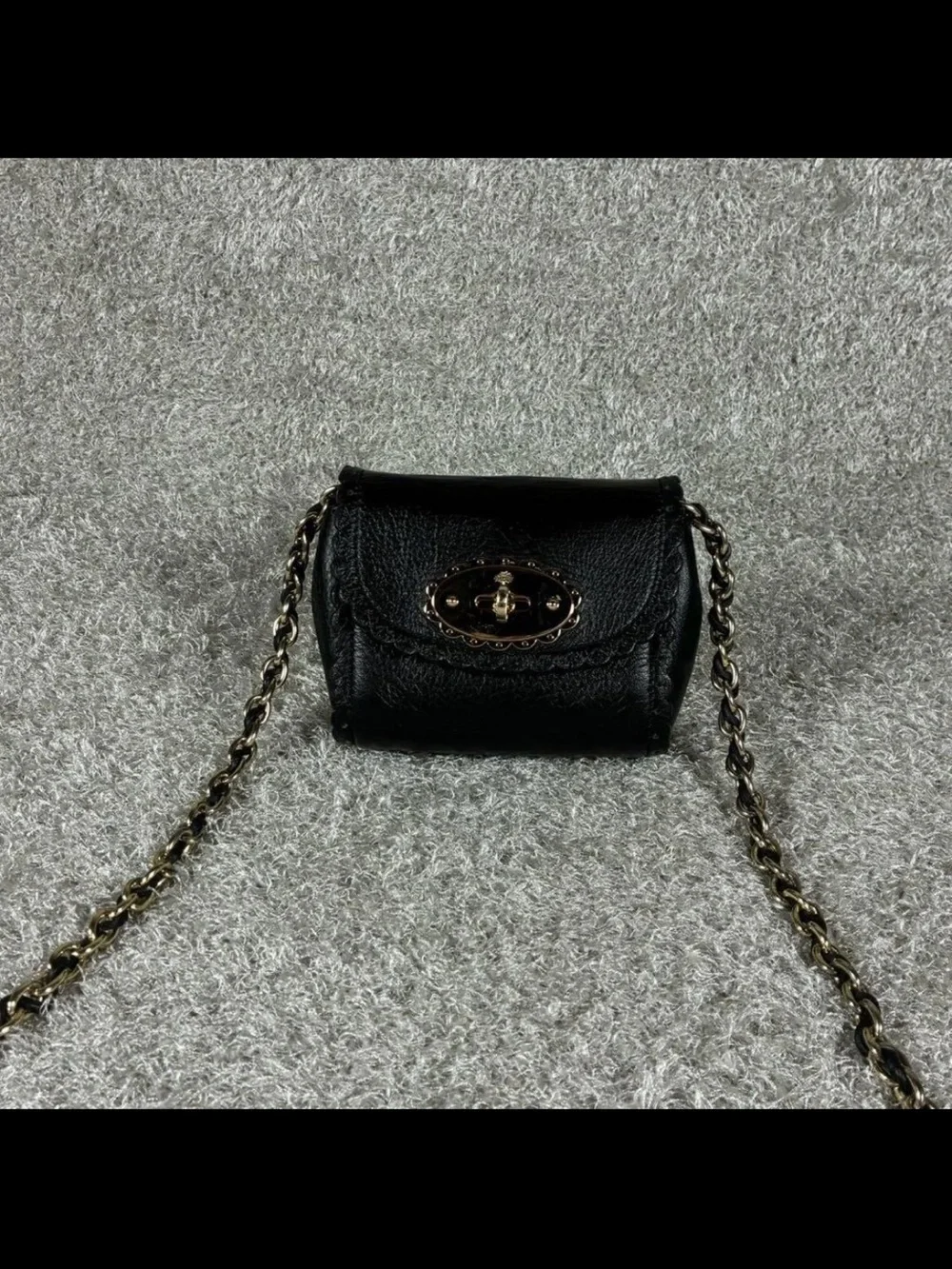 Mulberry Black Leather Crossbody with Gold Turnlock
